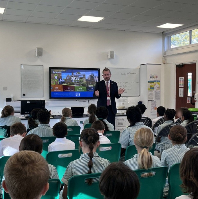 News &raquo; Local MP Visits Crescent's Pupils To Discuss Sustainability